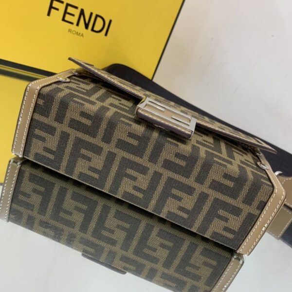 1:1 Replica Fendi Baguette Soft Trunk Mini Beige Bag For Woman 10cm/4in
