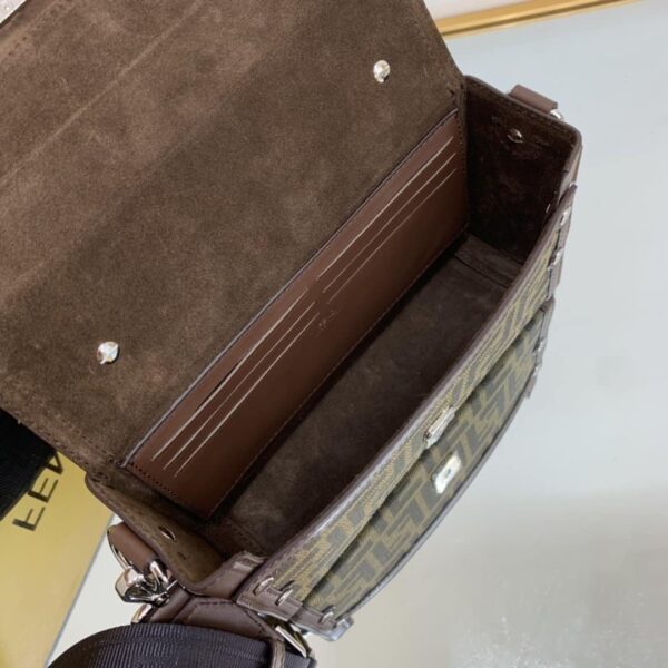 1:1 Replica Fendi Baguette Soft Trunk Mini Beige Bag For Woman 10cm/4in