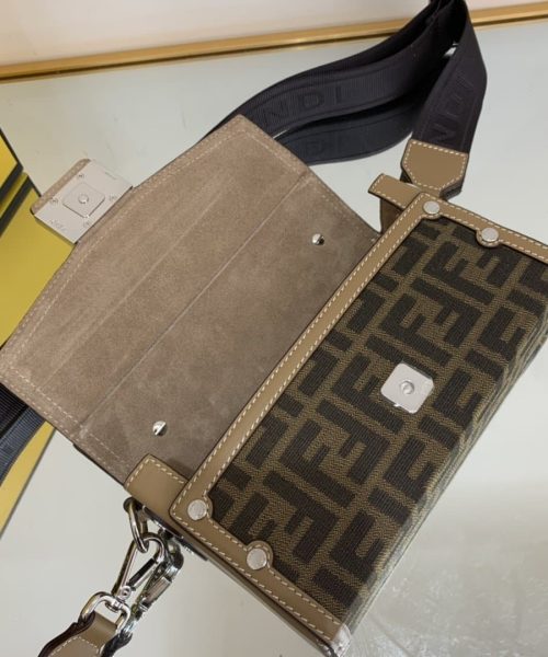 1:1 Replica Fendi Baguette Soft Trunk Mini Beige Bag For Woman 10cm/4in