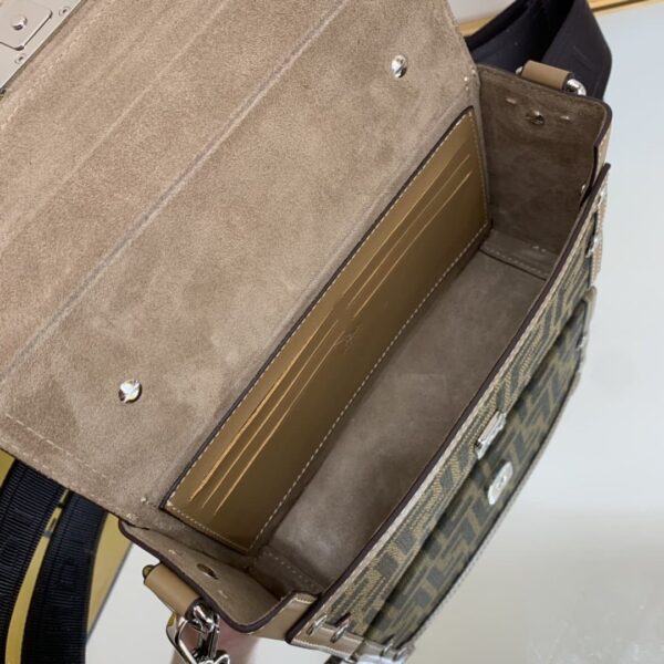 1:1 Replica Fendi Baguette Soft Trunk Mini Beige Bag For Woman 10cm/4in