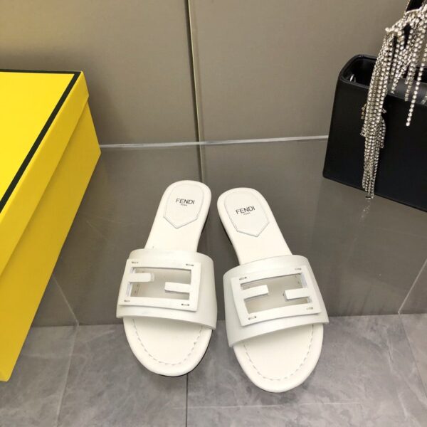 Fendi Baguette White For Women FF