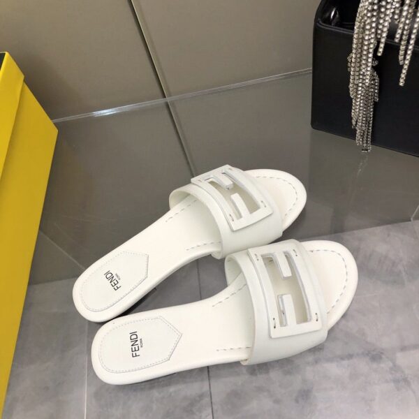 Fendi Baguette White For Women FF