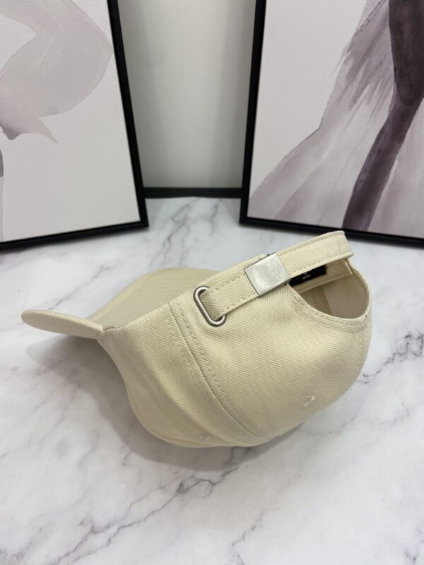 Fendi Baseball Cap Beige Fendi Cap