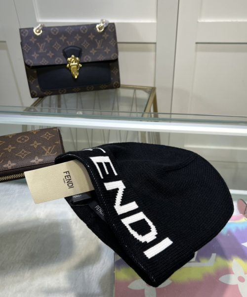 Fendi Beanie In Black
