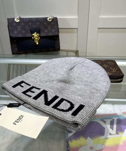 Fendi Beanie In Grey