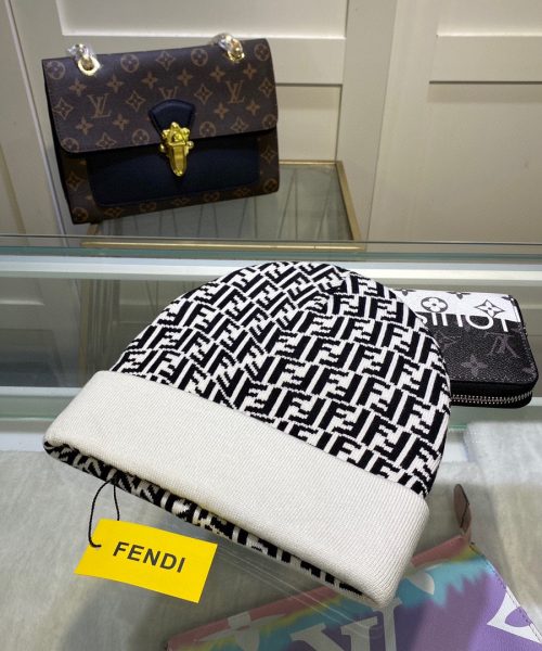 Fendi Beanie In Grey