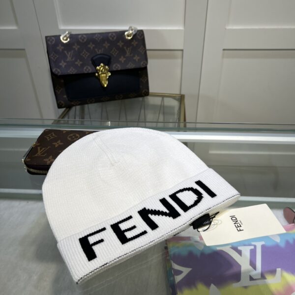 Fendi Beanie In White