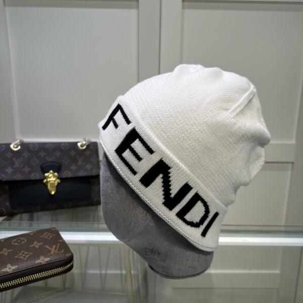 Fendi Beanie In White