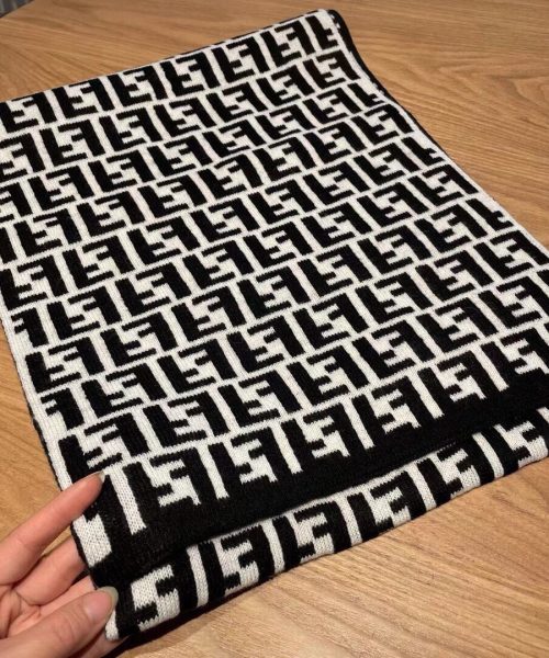 Fendi Black Wool And Silk Scarf 180cm/71in FXS424A3Q1F0QA1 