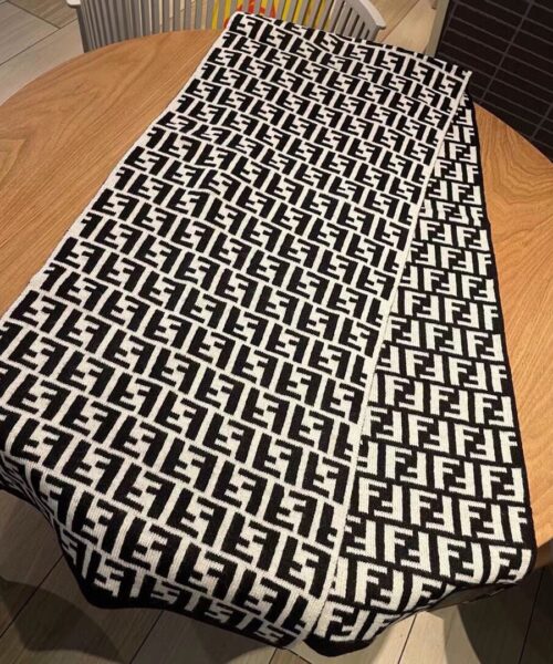 Fendi Black Wool And Silk Scarf 180cm/71in FXS424A3Q1F0QA1 
