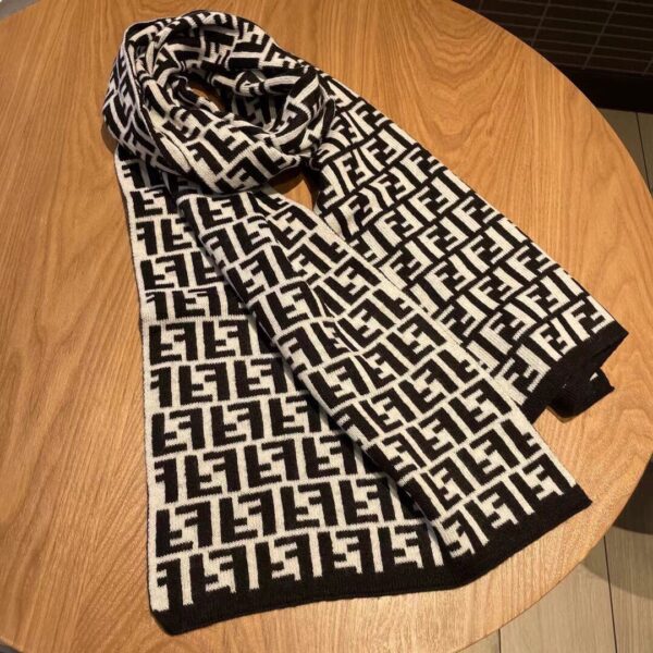 Fendi Black Wool And Silk Scarf 180cm/71in FXS424A3Q1F0QA1
