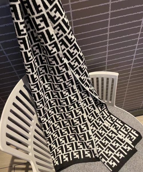Fendi Black Wool And Silk Scarf 180cm/71in FXS424A3Q1F0QA1 