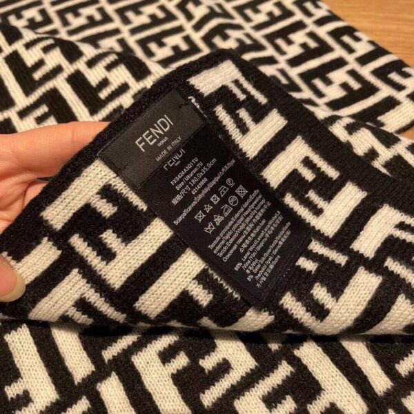 Fendi Black Wool And Silk Scarf 180cm/71in FXS424A3Q1F0QA1