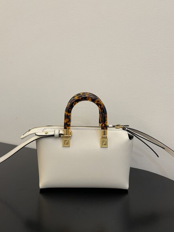 1:1 Replica Fendi By The Way White Mini Bag For Woman 17cm/6.5in