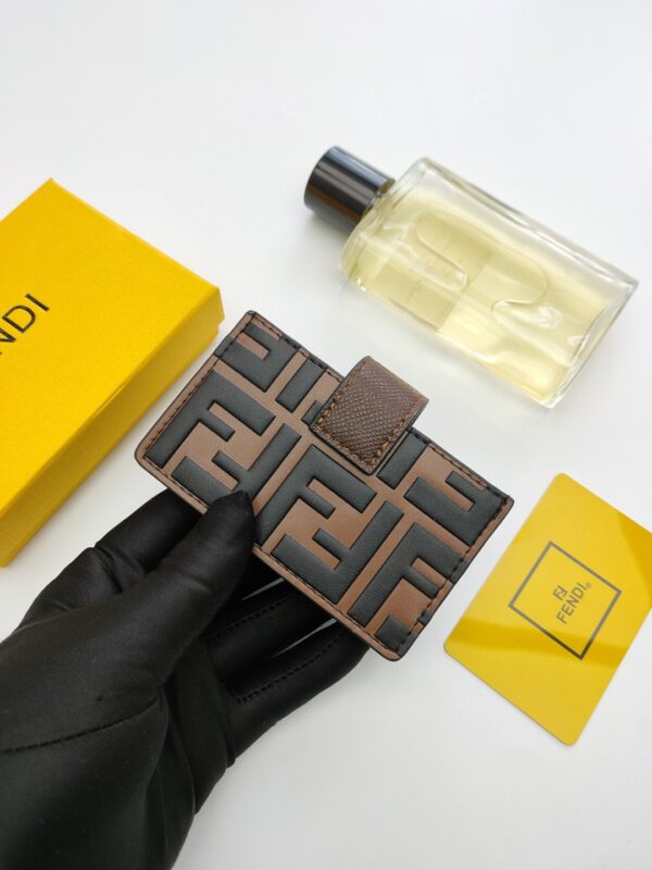 Fendi Card Holder Brown With Brown Gusseted Card Holder For Men 4in/10cm FF 8M0301AAFMF13VK