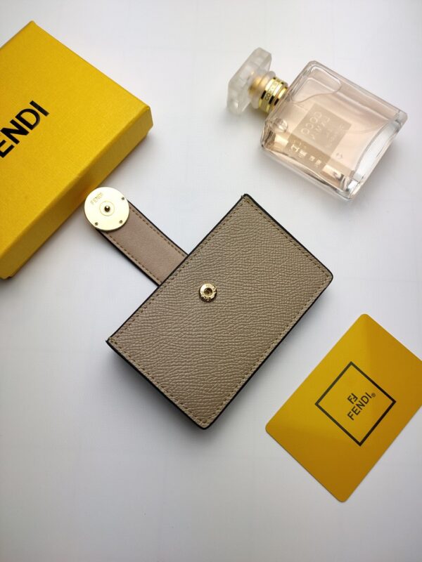 Fendi Card Holder Light Grey With Light Grey Gusseted Card Holder For Women 4in/10cm FF 8M0301A18BF0E65