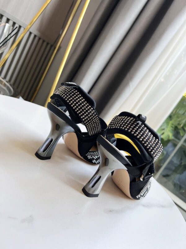 Fendi Colibri Black For Women FF