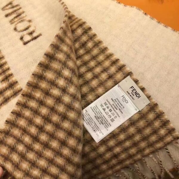 Fendi Cream Wool and Cashmere Scarf 180cm/71in FXT334AHR1F0QF7