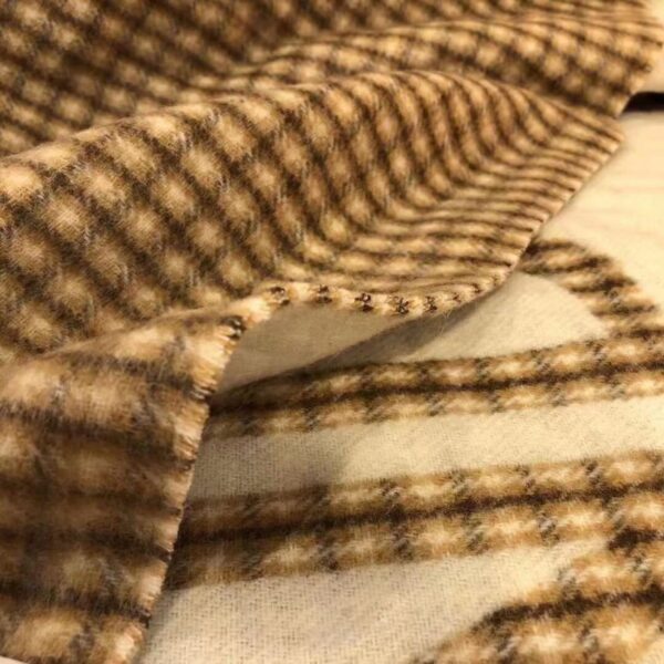 Fendi Cream Wool and Cashmere Scarf 180cm/71in FXT334AHR1F0QF7