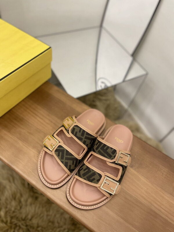 Fendi Feel Slides Dark Pink For Women