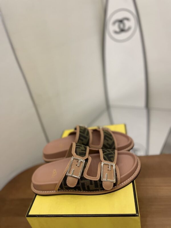Fendi Feel Slides Dark Pink For Women