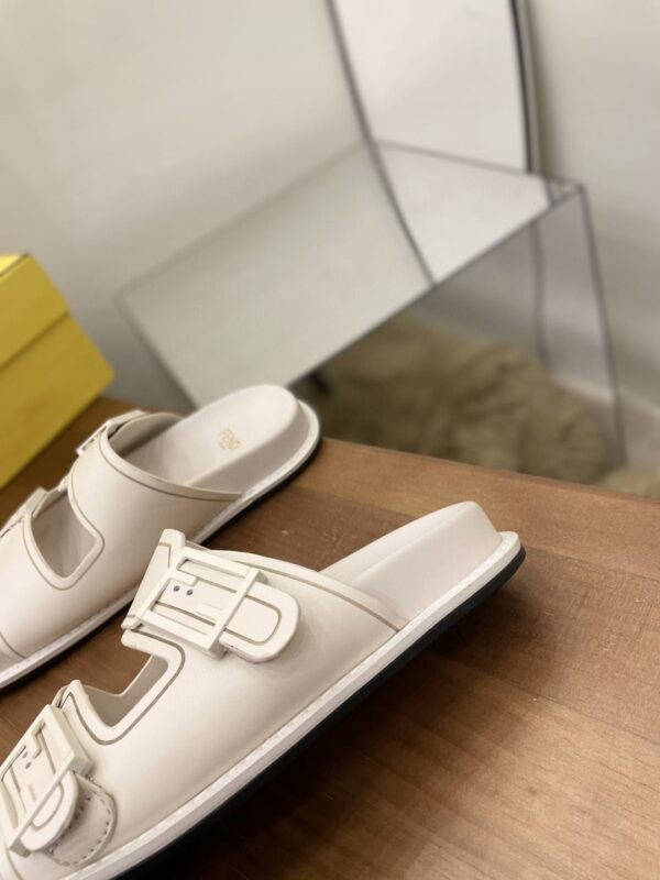 Fendi Feel Slides White For Women