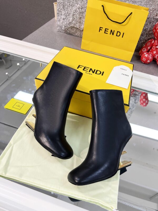 Fendi First Black For Women FF 8T8230NBAF0QA1