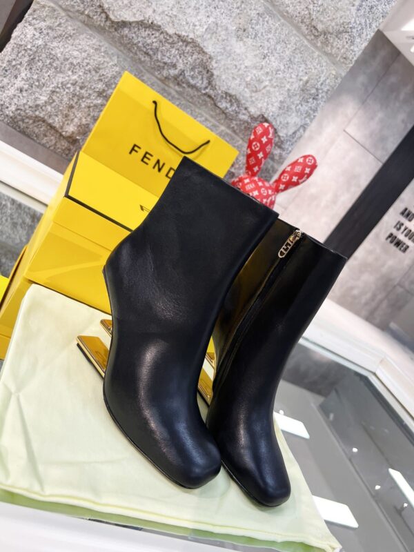 Fendi First Black For Women FF 8T8230NBAF0QA1