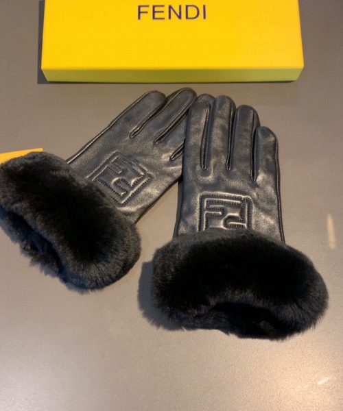 Fendi Gloves In Black