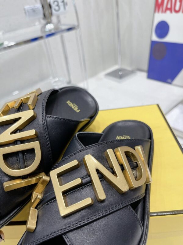Fendi Graphy Black For Women FF 8X8289AI1RF1H1K