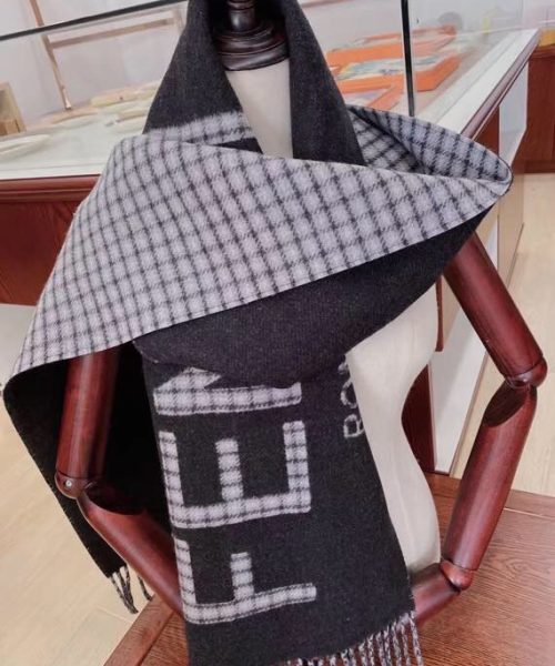 Fendi Grey Wool and Cashmere Scarf 180cm/71in FXT334AHR1F0QZ0 