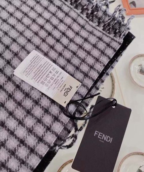 Fendi Grey Wool and Cashmere Scarf 180cm/71in FXT334AHR1F0QZ0 