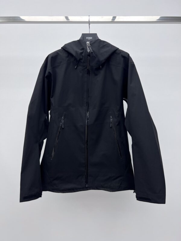Fendi High-Quality ARC Ski Jacket Black For Women