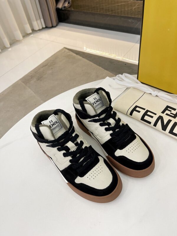 Fendi Low Tops In Black For Women 