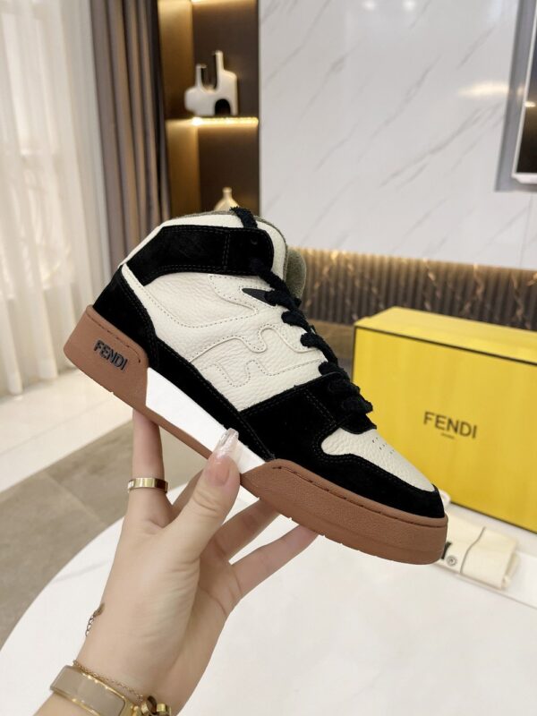 Fendi Low Tops In Black For Women 