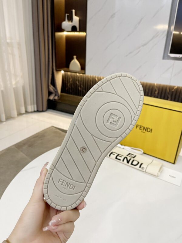 Fendi Low Tops In White For Women
