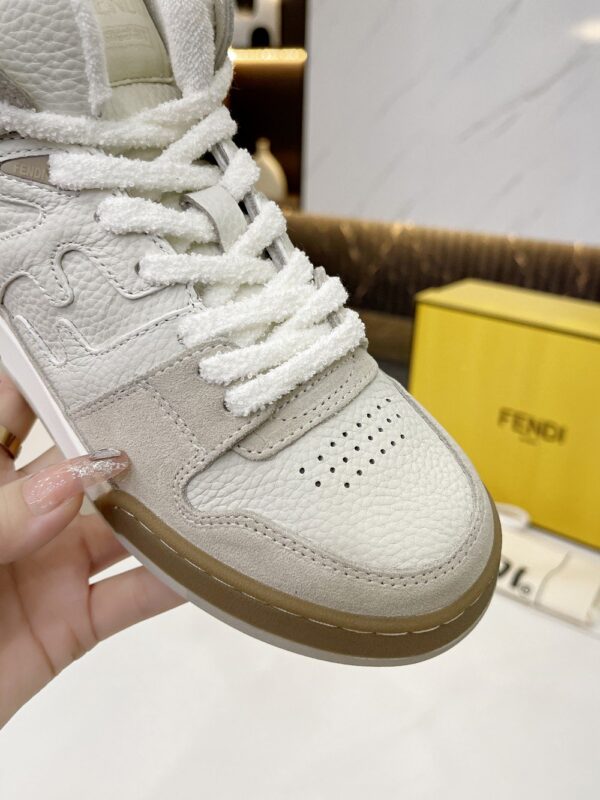 Fendi Low Tops In White For Women