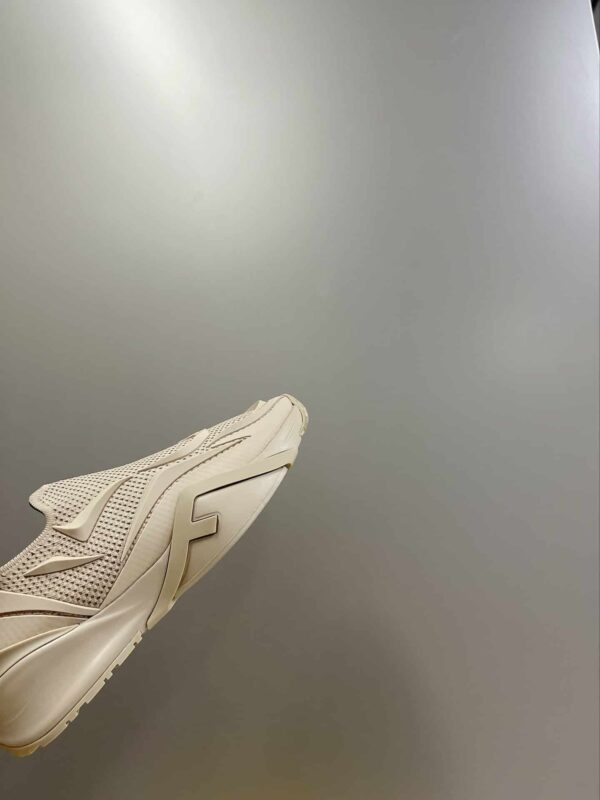 Fendi Low Trainers Sneakers Beige For Women 