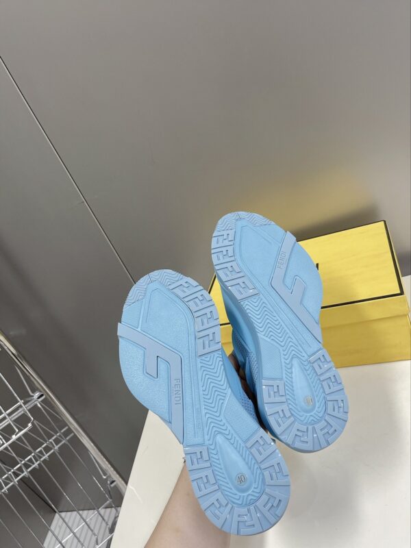 Fendi Low Trainers Sneakers Blue For Women 