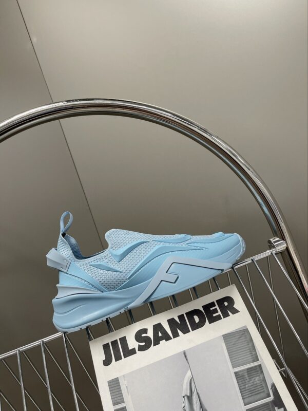Fendi Low Trainers Sneakers Blue For Women 