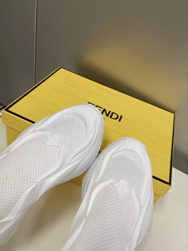 Fendi Low Trainers Sneakers White For Women 