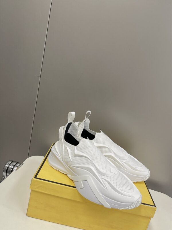 Fendi Low Trainers Sneakers White For Women 