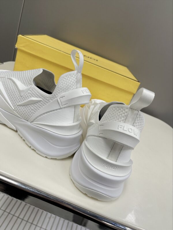 Fendi Low Trainers Sneakers White For Women 