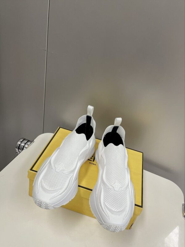 Fendi Low Trainers Sneakers White For Women 