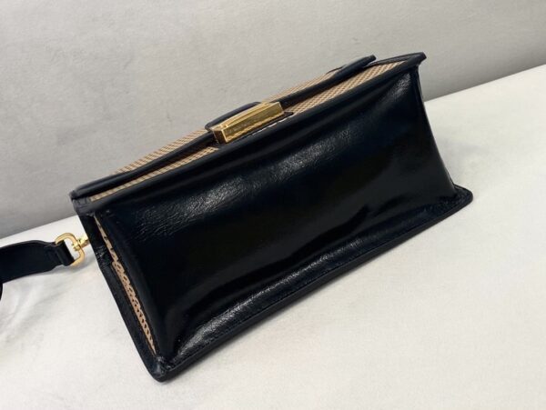 1:1 Replica Fendi Medium Kan U Black and Brown Bag For Woman 25cm/10in
