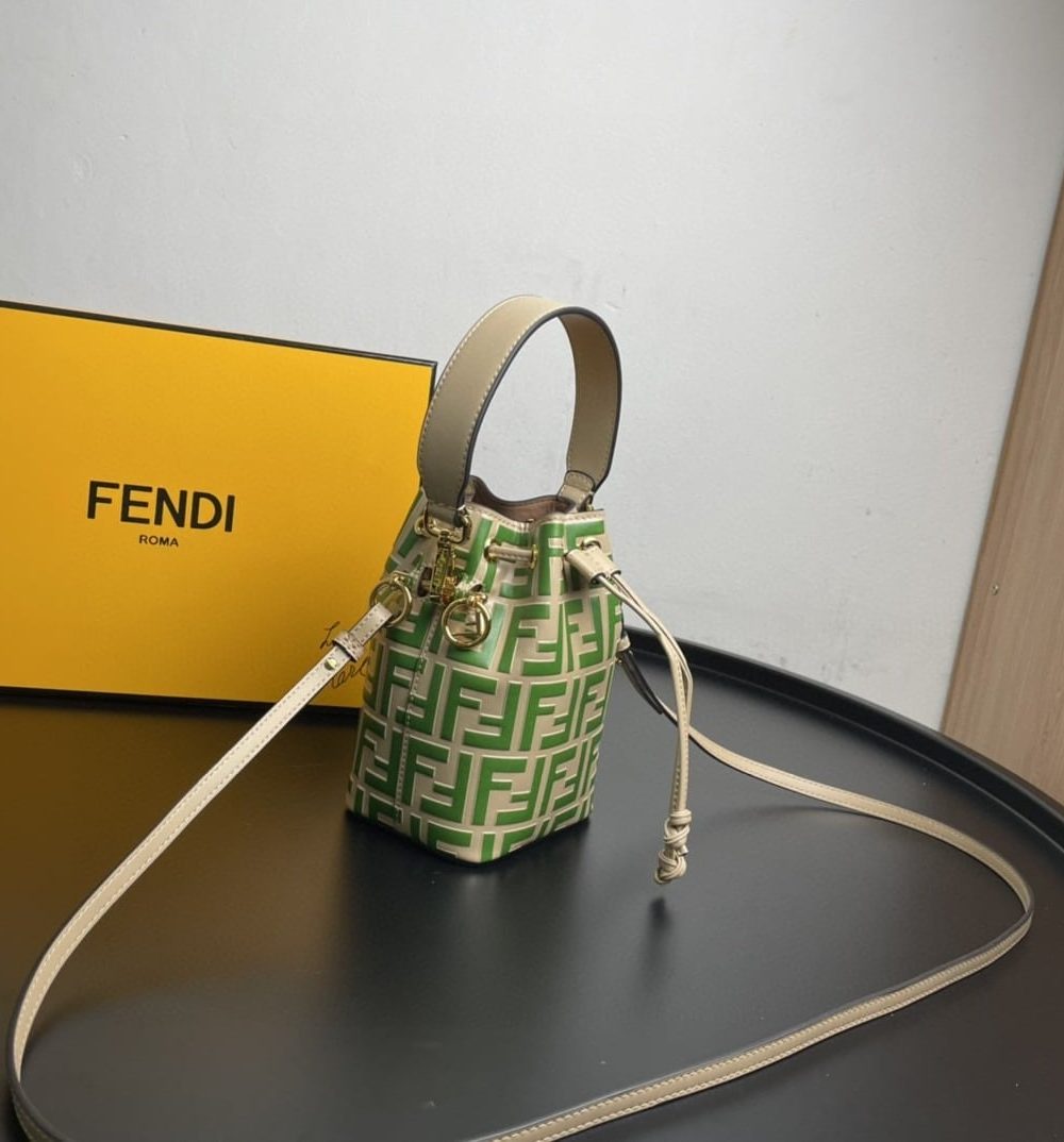 1:1 Replica Fendi Mon Tresor Green Mini Bag For Woman 18cm/7in