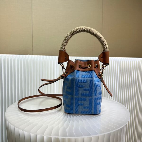 1:1 Replica Fendi Mon Tresor Mini Bag Blue/Beige For Women 18cm / 7.1in