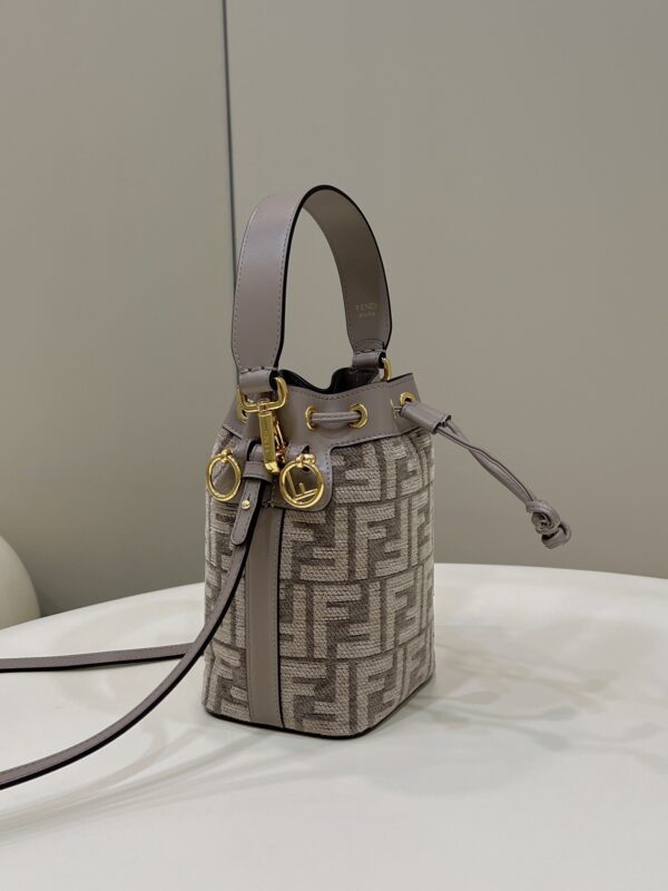 1:1 Replica Fendi Mon Tresor Small Beige Bag For Woman 18cm/7in