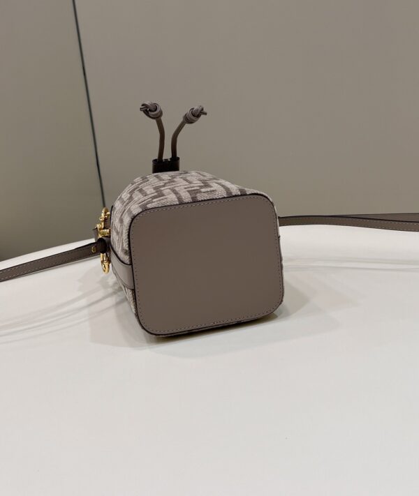 1:1 Replica Fendi Mon Tresor Small Beige Bag For Woman 18cm/7in