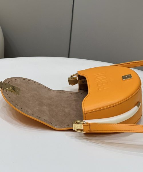 1:1 Replica Fendi Moonlight Saddle Orange Bag For Woman 19cm/7.5in